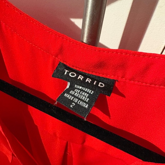 Torrid, Harper 3/4 Sleeve Pullover Blouse, Red, Plus Size 2 (18/20/2X) - Picture 1 of 3